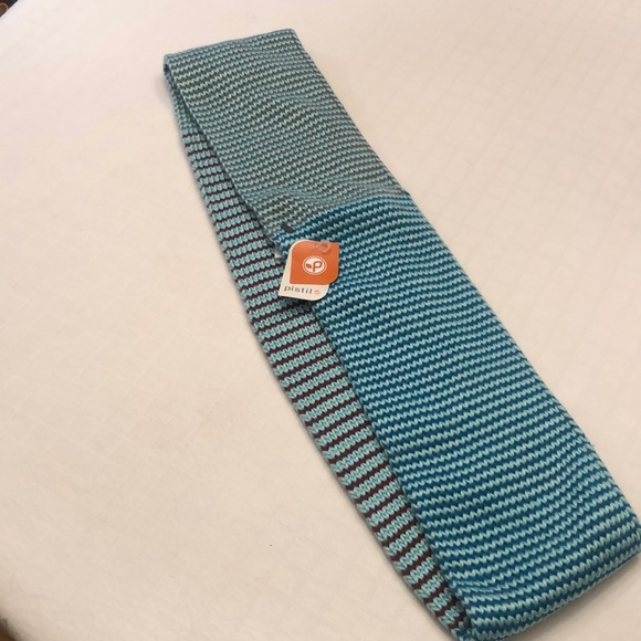 Scarf - Picture 1 of 2